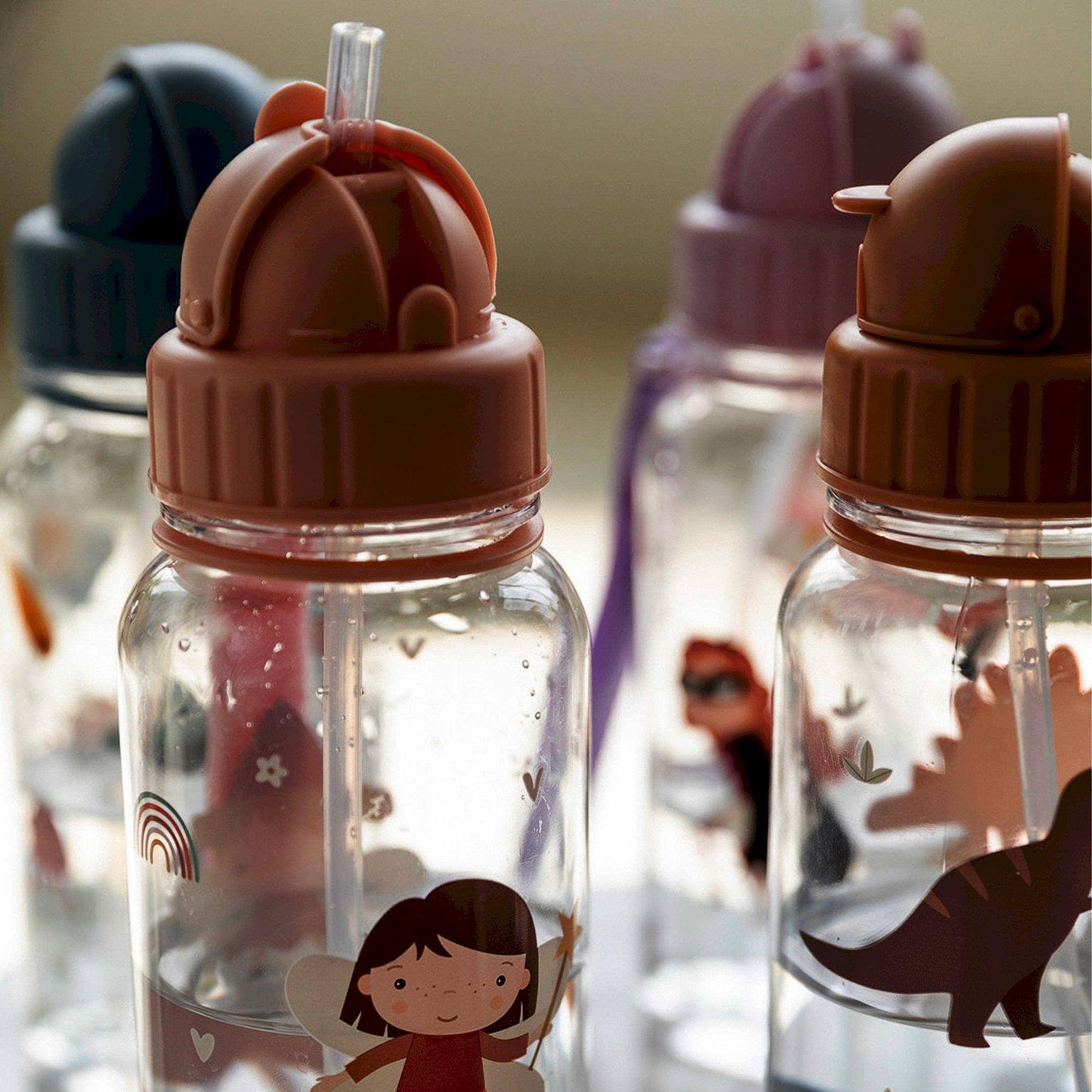 Tutete Dinos World drinkfles van Tritan plastic met siliconen rietje