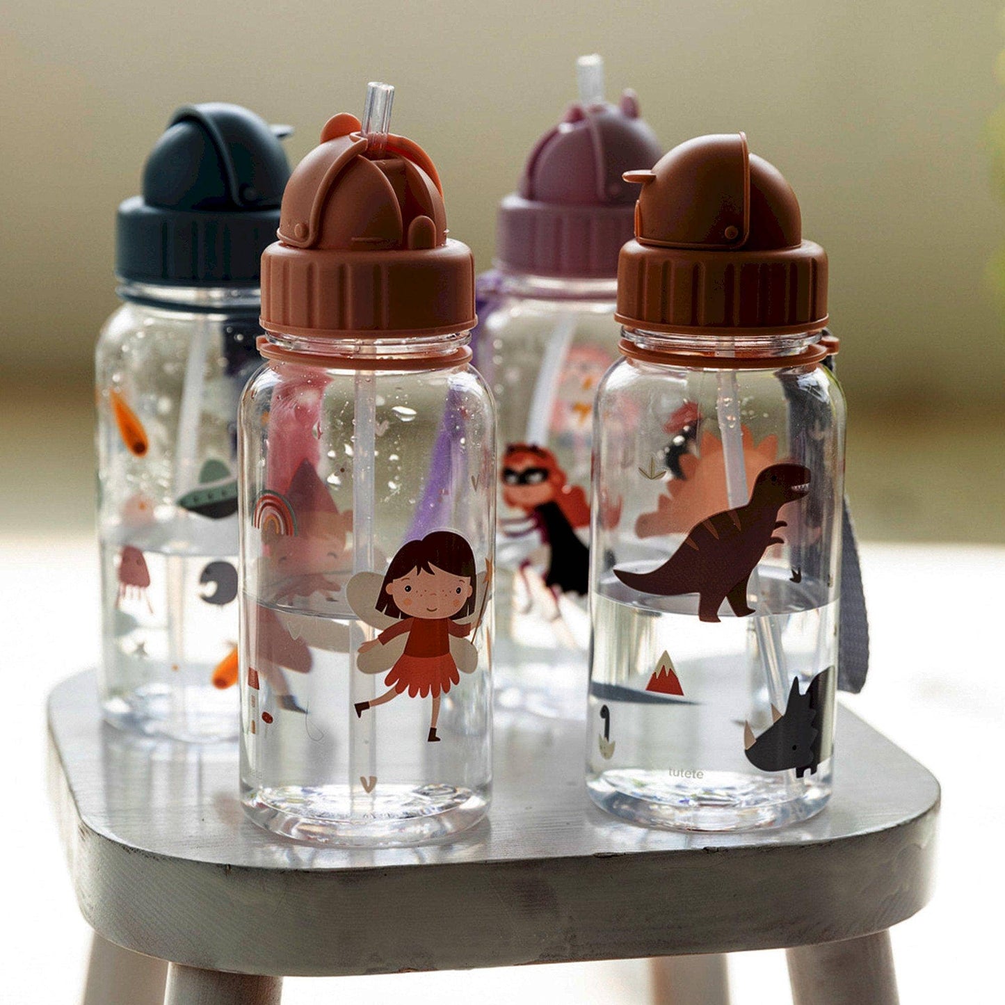Tutete Dinos World drinkfles van Tritan plastic met siliconen rietje
